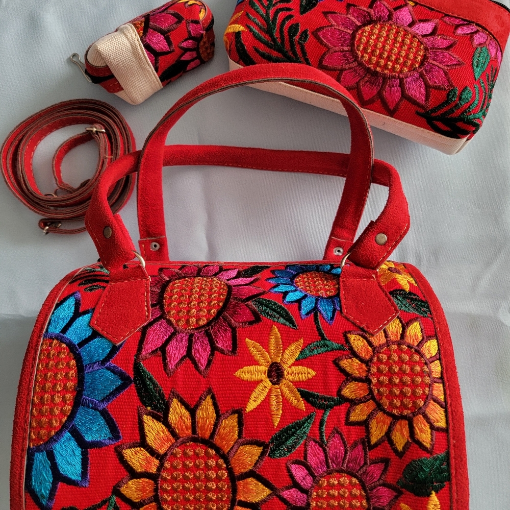 Handbags - Picture 2 of 3
